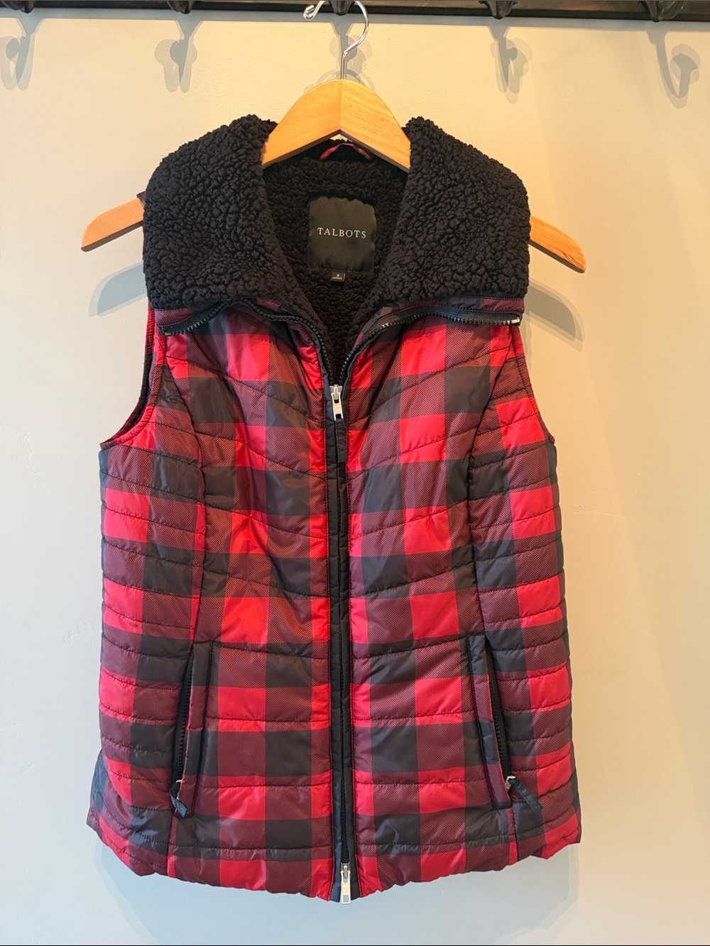 Talbots Red and Black Buffalo Plaid Vest with Sherpa Collar Size Small